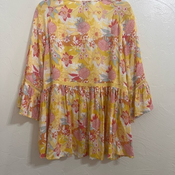 NWT Torrid floral babydoll bell sleeve top size 1 - Picture 8 of 8